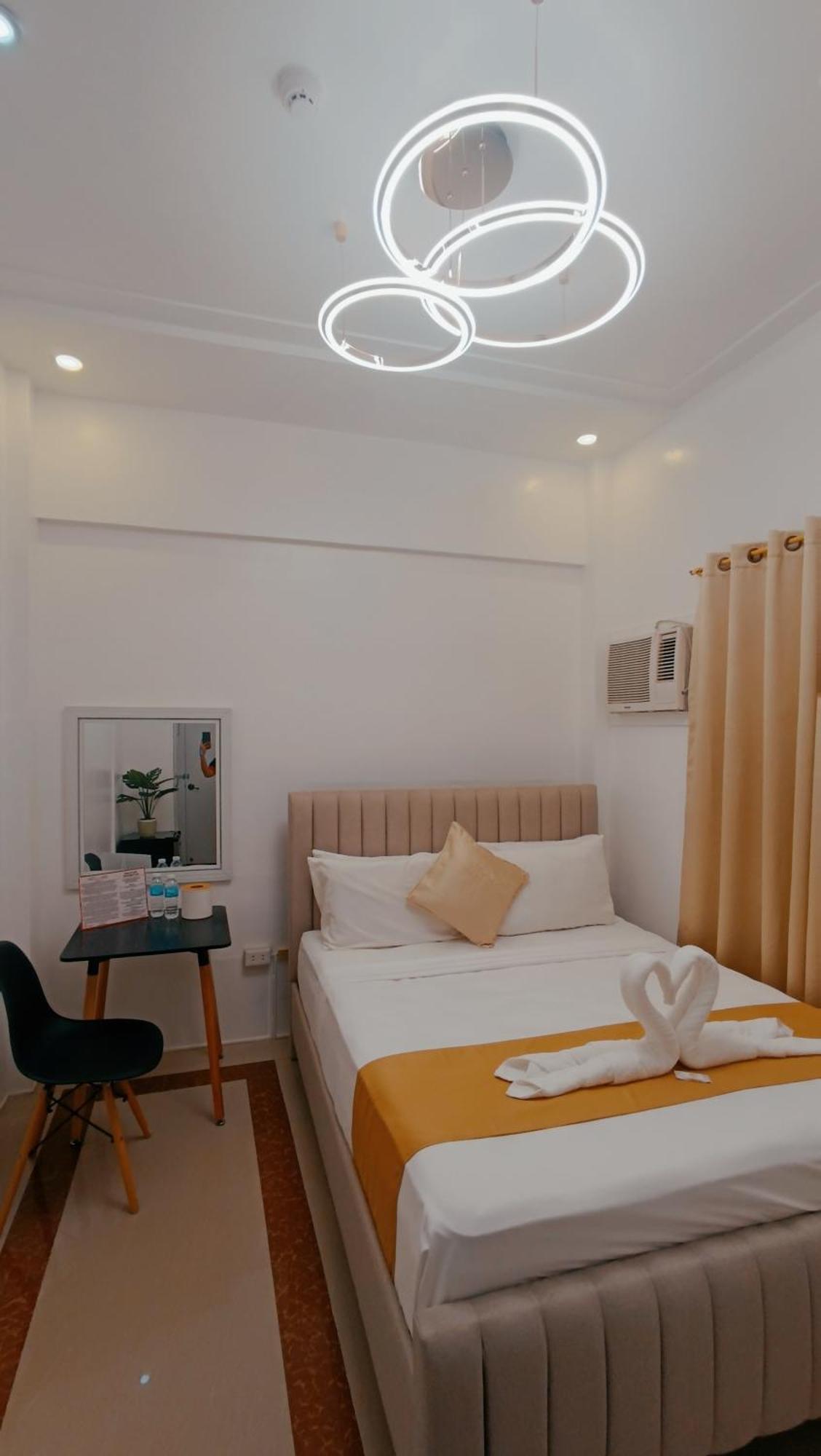 Elizabeth Hotel - Naga Pili  Kültér fotó