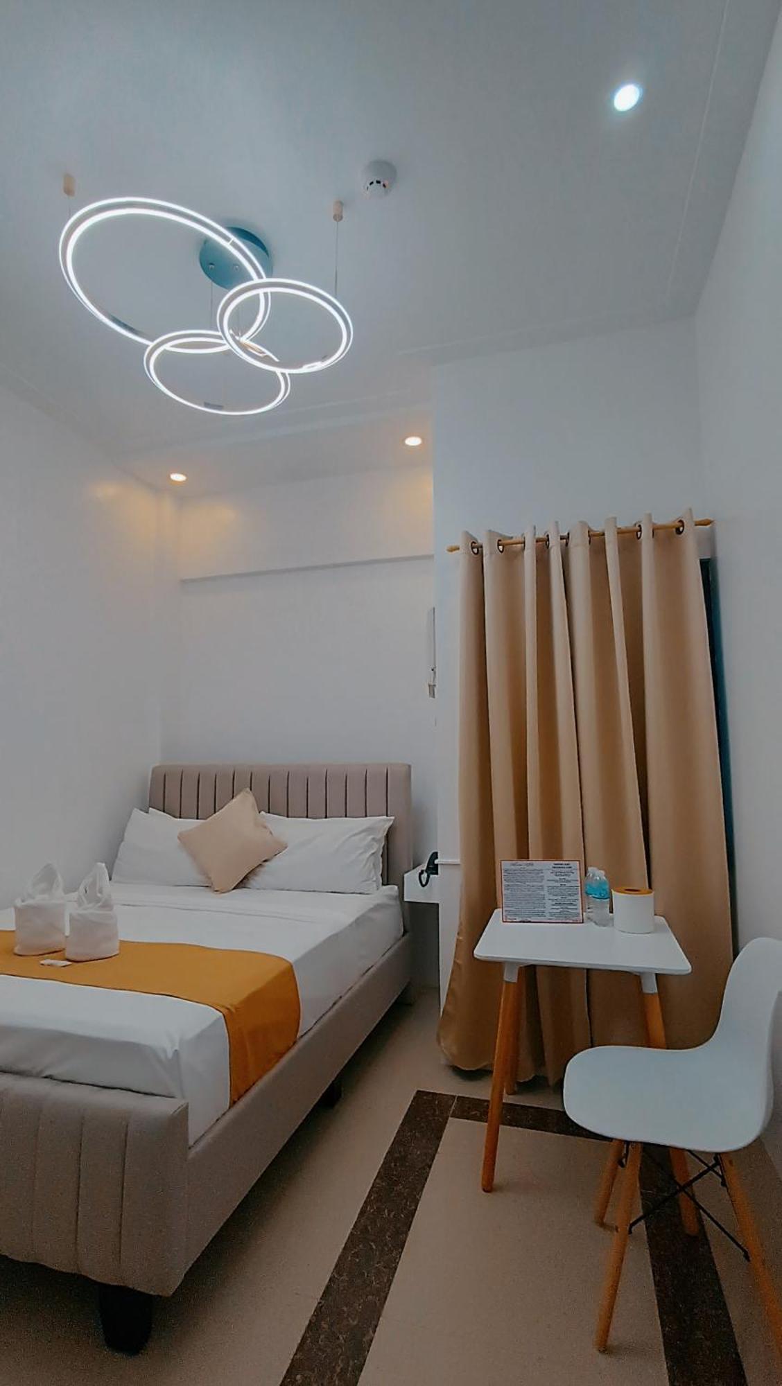 Elizabeth Hotel - Naga Pili  Kültér fotó