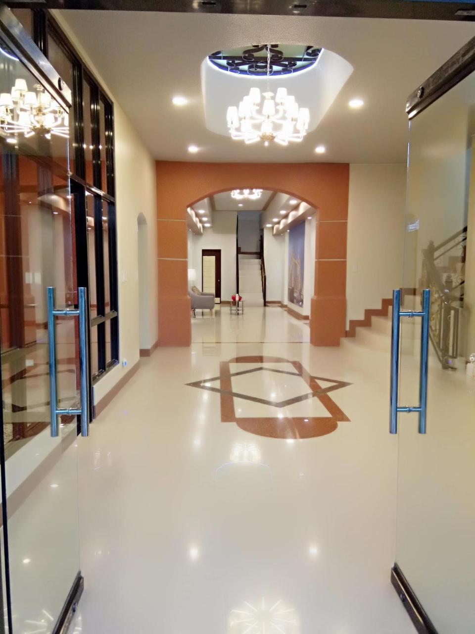 Elizabeth Hotel - Naga Pili  Kültér fotó